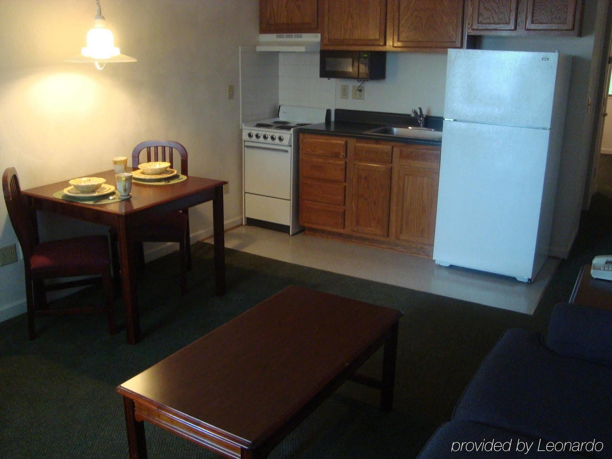 Affordable Suites Charlottesville Zimmer foto